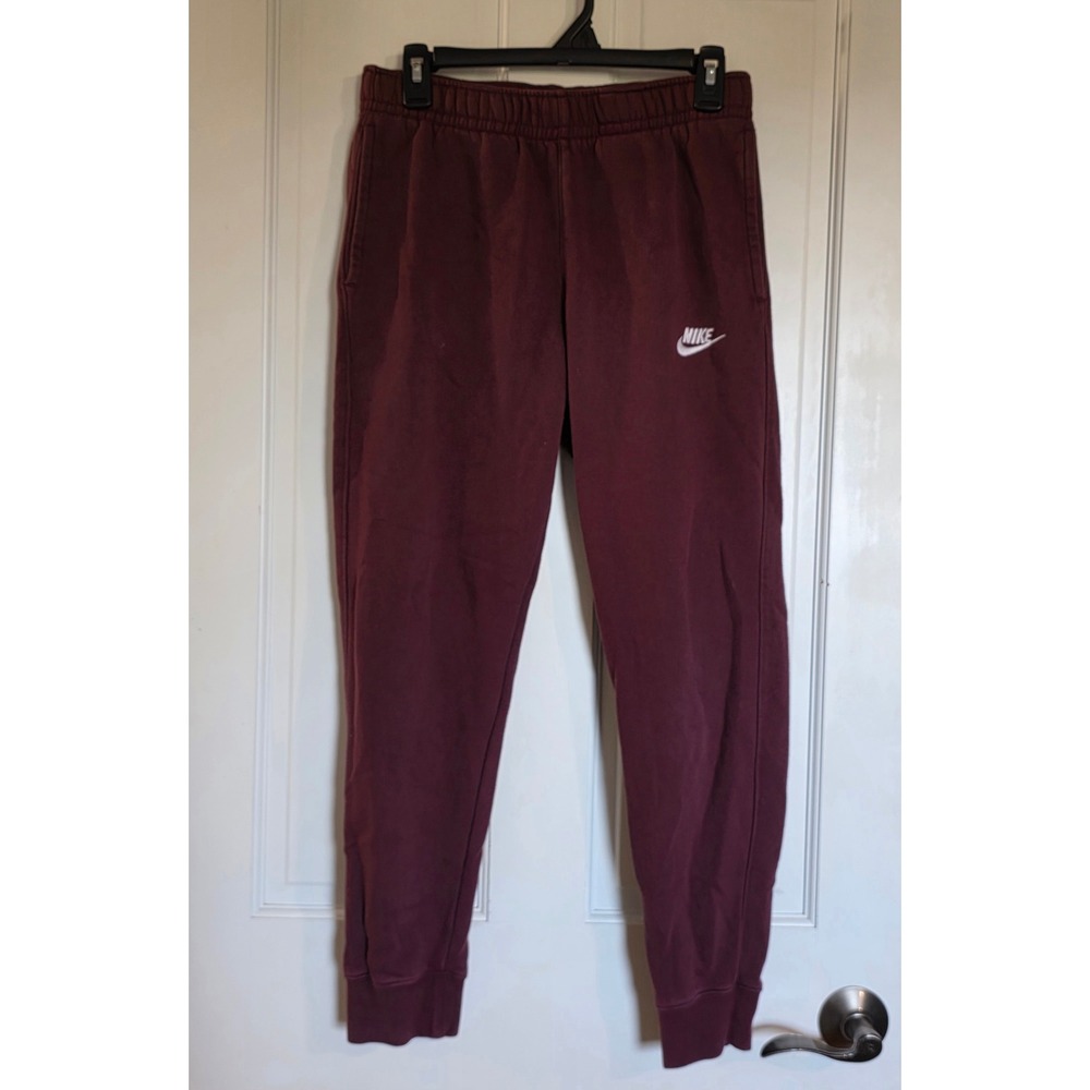 Nike Sportswear Club Fleece Joggers Burgundy Maroon BV2671-681 Mens Small